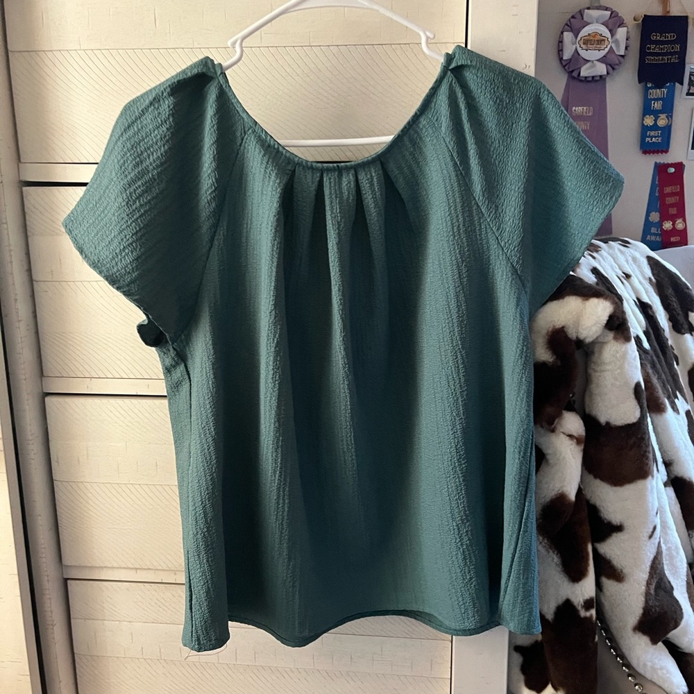 Elegant Green Women's Top